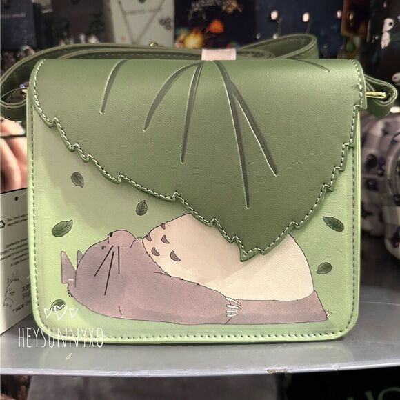 Her Universe Handbags - Studio Ghibli My Neighbor Totoro Leaf Crossbody Bag